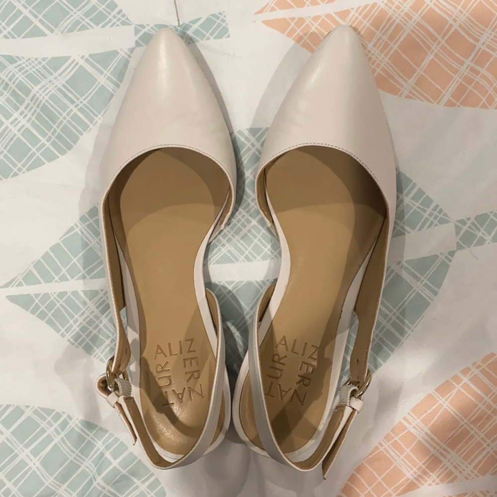 White Naturalizer flat size 5.